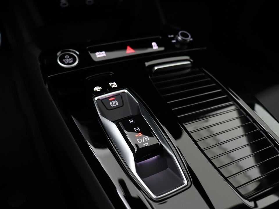Audi A6 Sportback e-tron S edition 83 kWh 210 kW / 286 PK