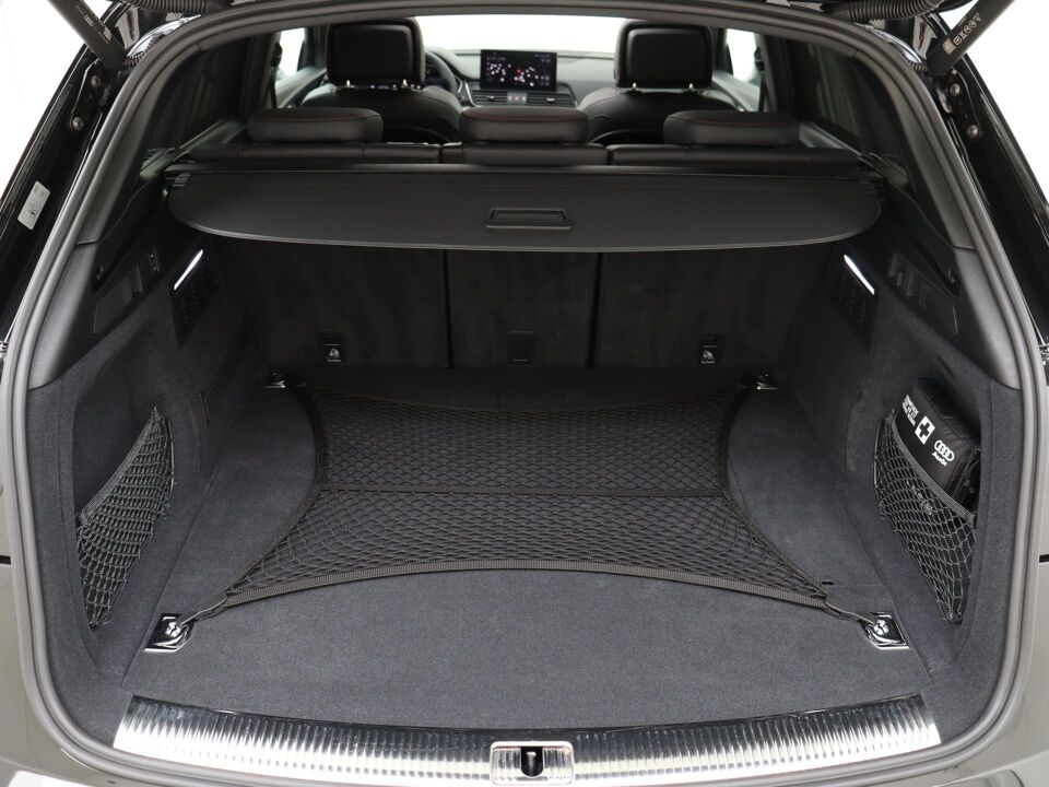 Audi Q5 55 TFSI e S edition