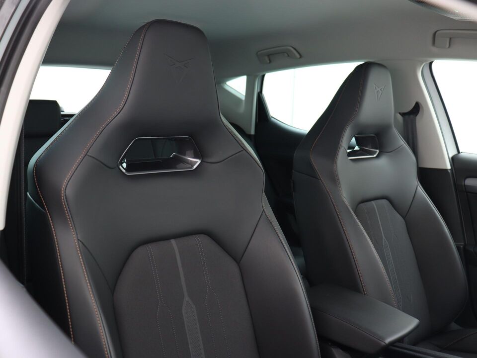 CUPRA Leon 1.4 e-Hybrid Business