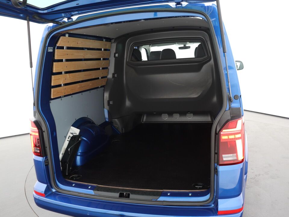 VW-Bedrijfswagens Transporter 2.0 TDI 150 PK DSG L2H1 30 DC Bulli