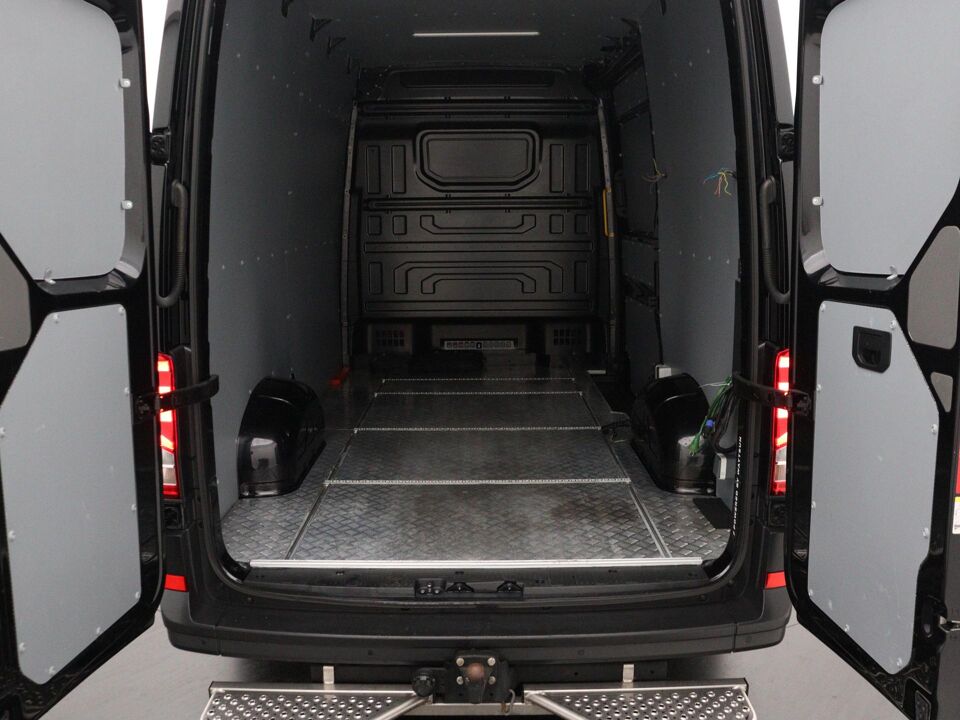 VW-Bedrijfswagens Crafter 35 2.0 TDI 177 PK Aut. L3H3 Exclusive
