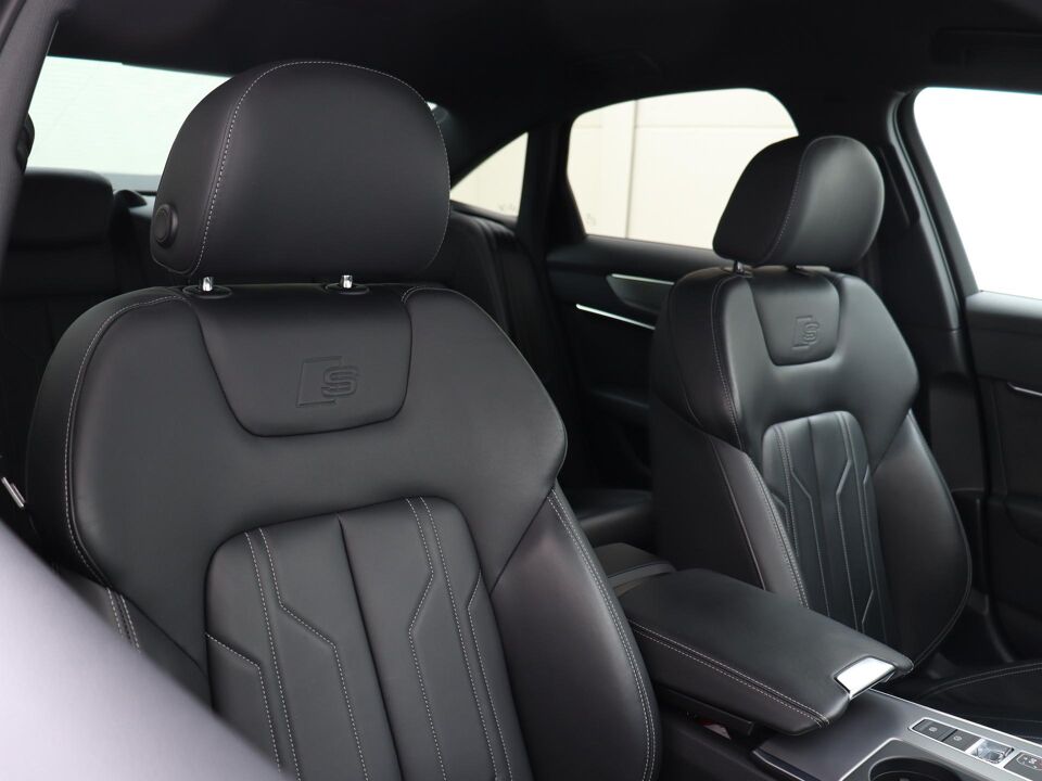 Audi A6 Limousine 55 TFSI e 367PK Quattro S Competition
