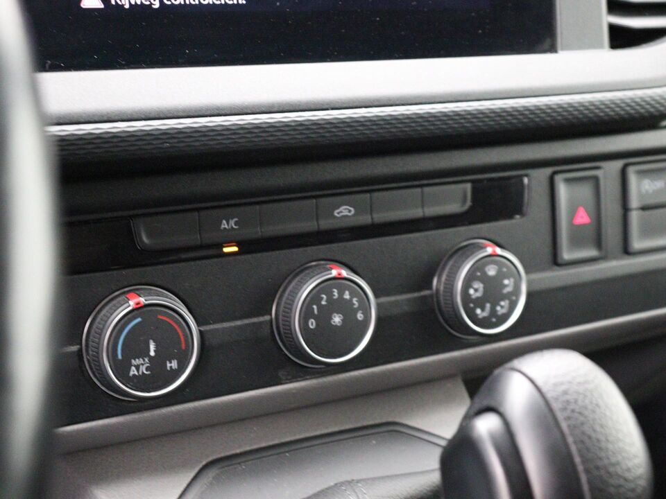 VW-Bedrijfswagens Transporter 2.0 TDI 150 PK DSG L1H1 28 Highline