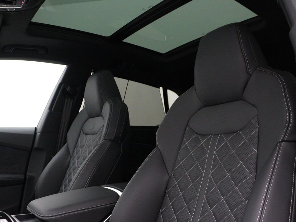 Audi Q8 Pro Line S 55 TFSI e 290 kW / 394 PK
