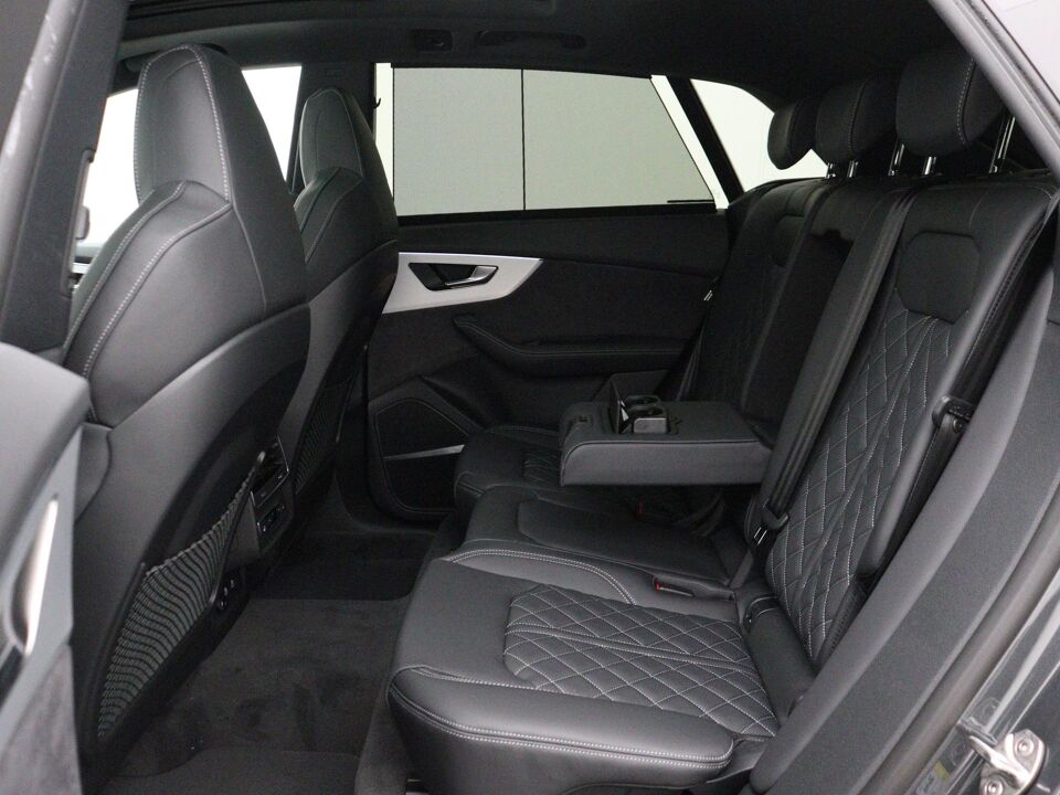 Audi Q8 Pro Line S 55 TFSI e 290 kW / 394 PK