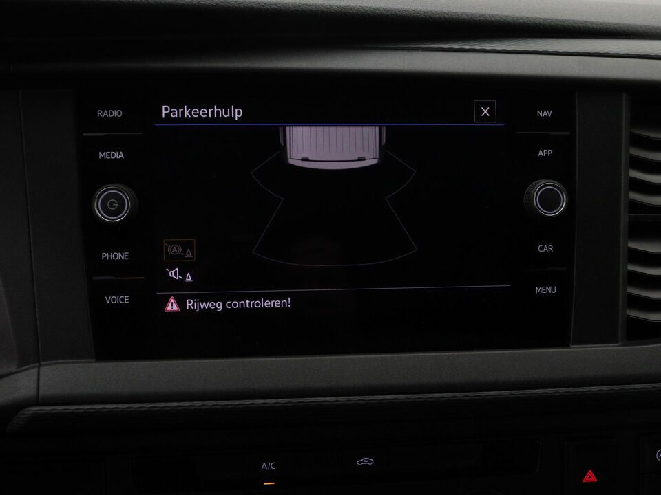 VW-Bedrijfswagens Transporter 2.0 TDI 110 PK L2H1 28 Comfortline