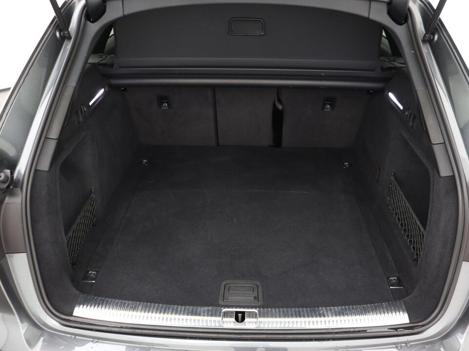 Audi A4 Avant 35 TFSI S edition Competition