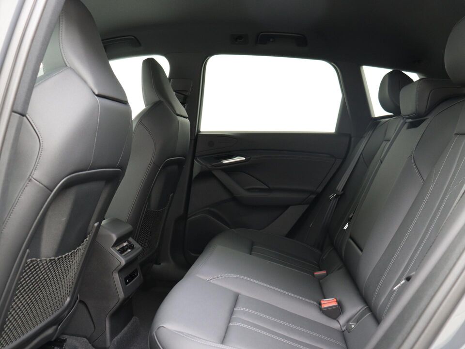 Audi Q6 e-tron S edition e-tron perf 100Kwh 225 kW / 306 PK
