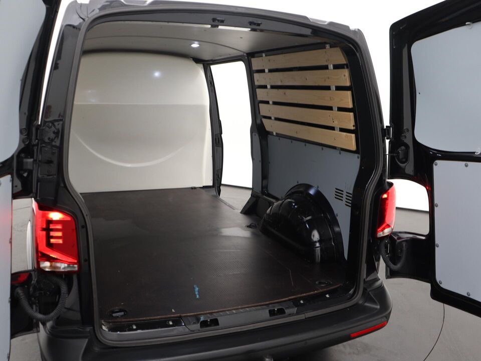 VW-Bedrijfswagens Transporter 2.0 TDI 110 PK L2H1 28 Comfortline