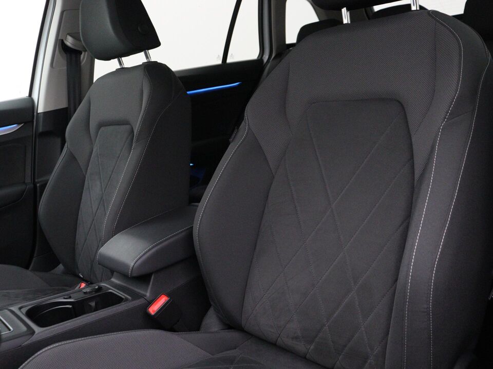 Volkswagen GOLF Variant 1.0 TSI Life Business