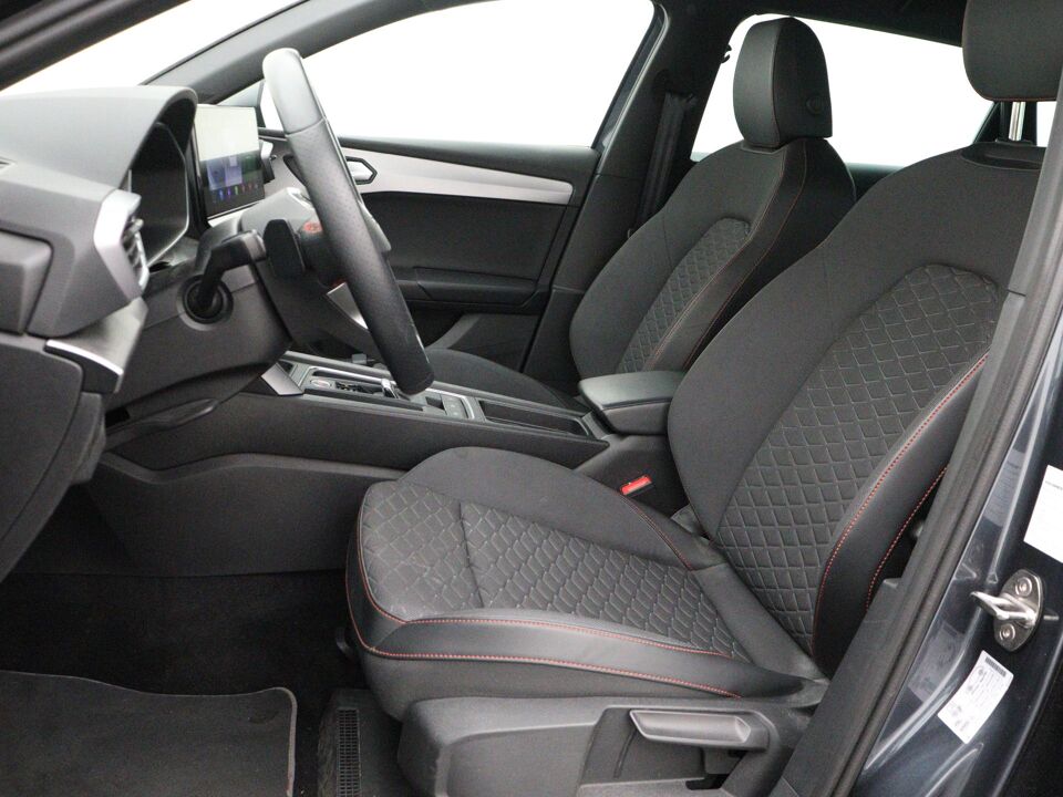 SEAT Leon Sportstourer 1.0 eTSI FR Business Intense