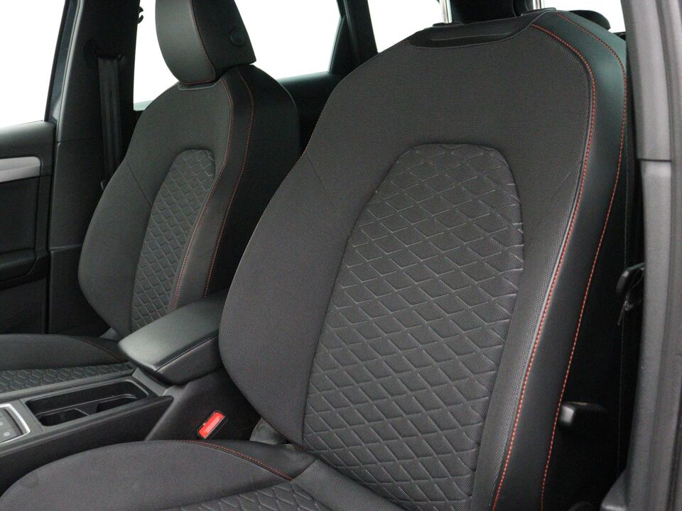 SEAT Leon Sportstourer 1.0 eTSI FR Business Intense