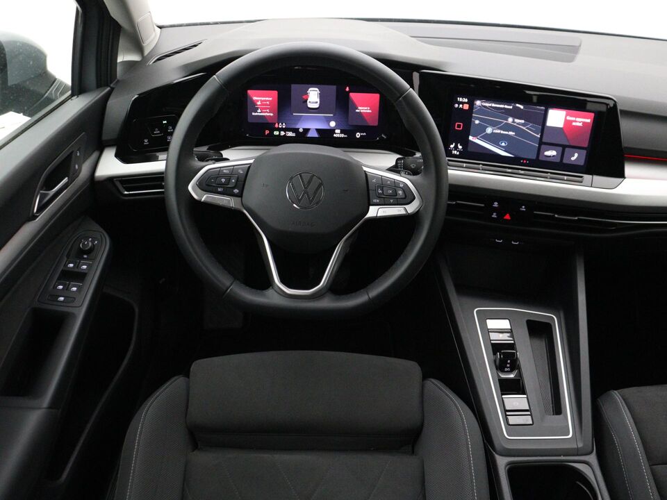 Volkswagen Golf 1.0 eTSI Life Business