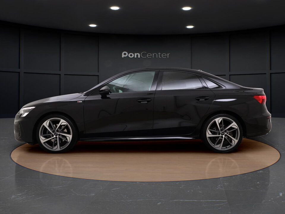 Audi A3 Limousine 35 TFSI 150 PK S-Line