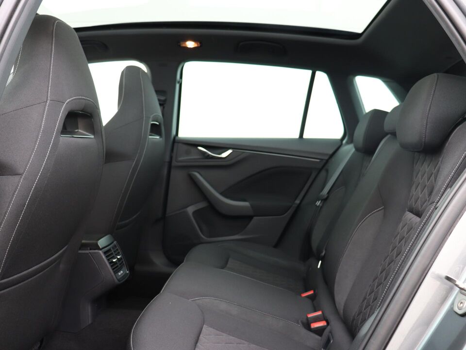 Škoda Kamiq 1.0 TSI 110 PK DSG Sport Business
