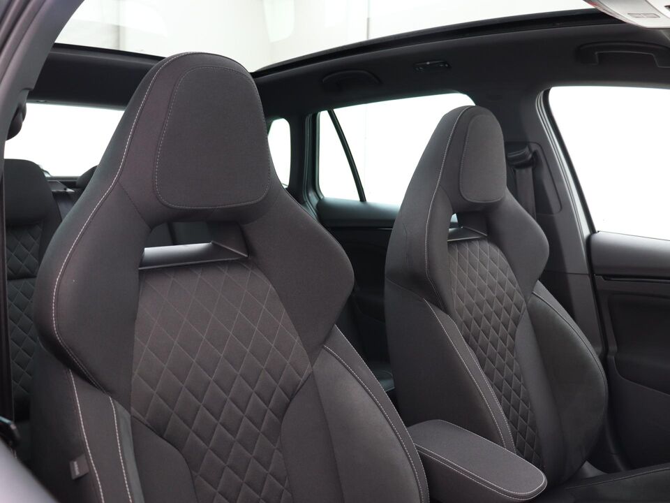 Škoda Kamiq 1.0 TSI 110 PK DSG Sport Business