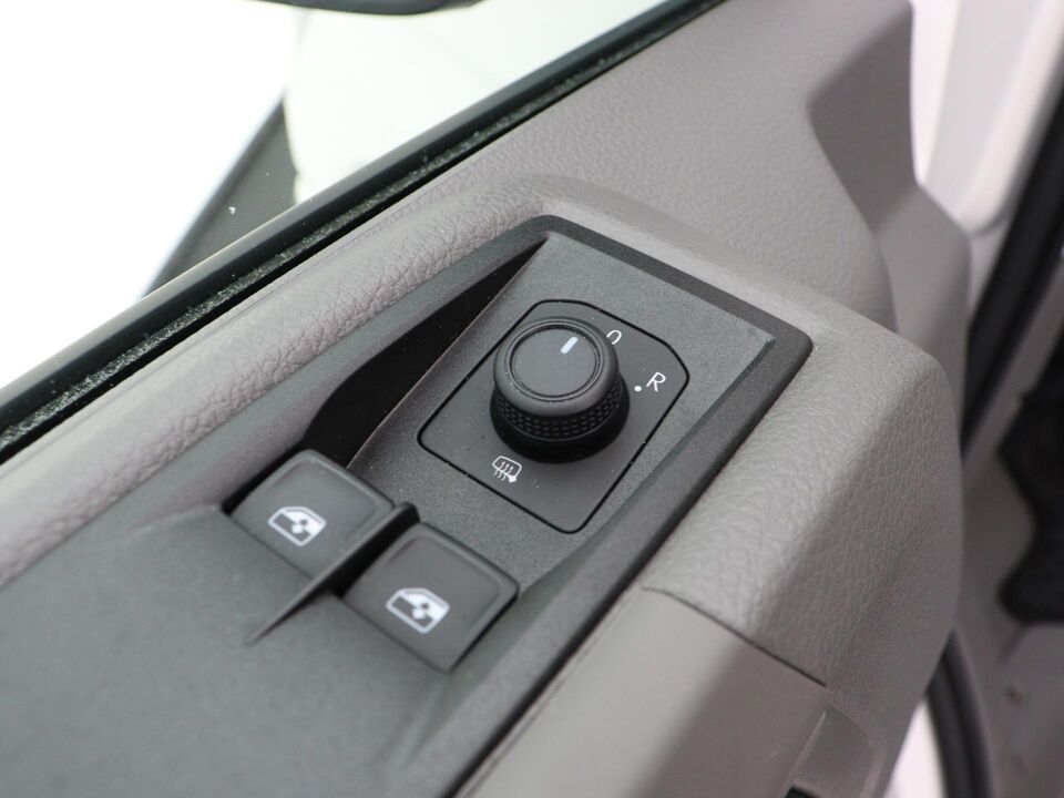 VW-Bedrijfswagens Crafter 35 2.0 TDI 140PK L3H3 Highline