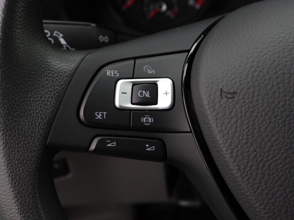 VW-Bedrijfswagens Crafter 35 2.0 TDI 140PK L3H3 Highline