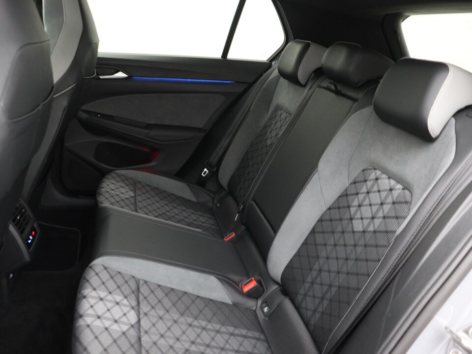 Volkswagen Golf 1.5 eTSI 150 PK DSG R-Line