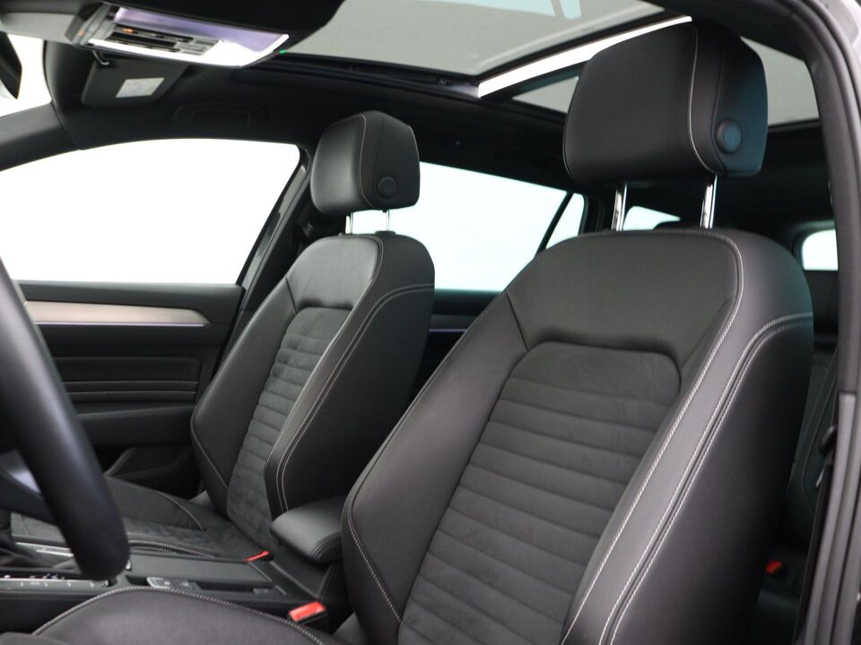 Volkswagen Passat Variant 1.5 TSI R-Line Business +