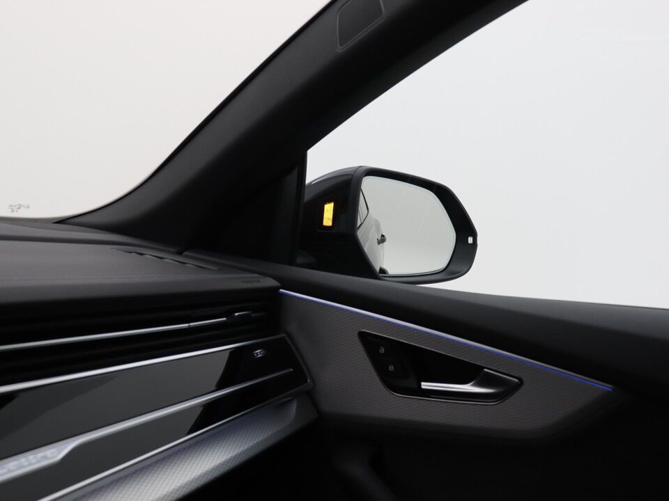 Audi Q8 60 TFSI e Quattro S-Line Competition