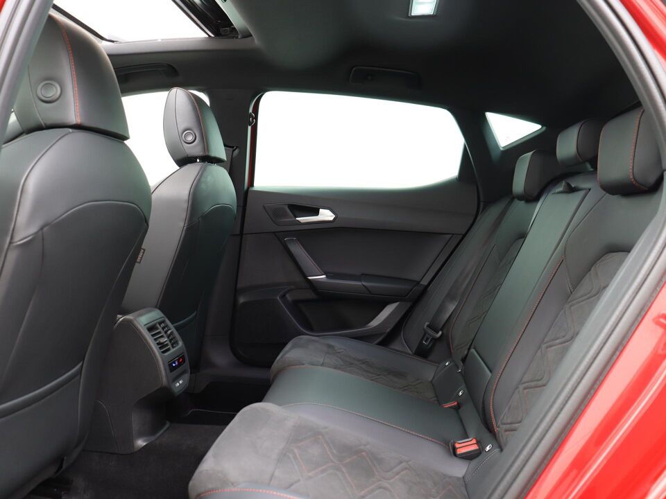 SEAT Leon 1.5 eTSI FR Business Intense