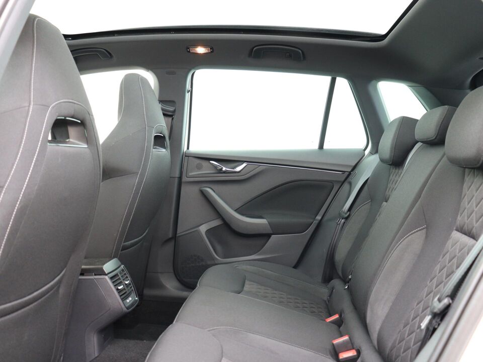 Škoda Kamiq 1.0 TSI 110 PK DSG Sport Business