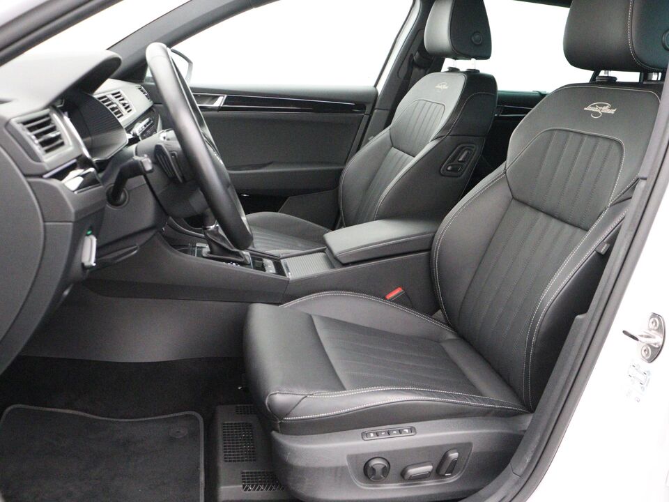 Škoda Superb Combi 1.4 TSI iV Laurin&Klement