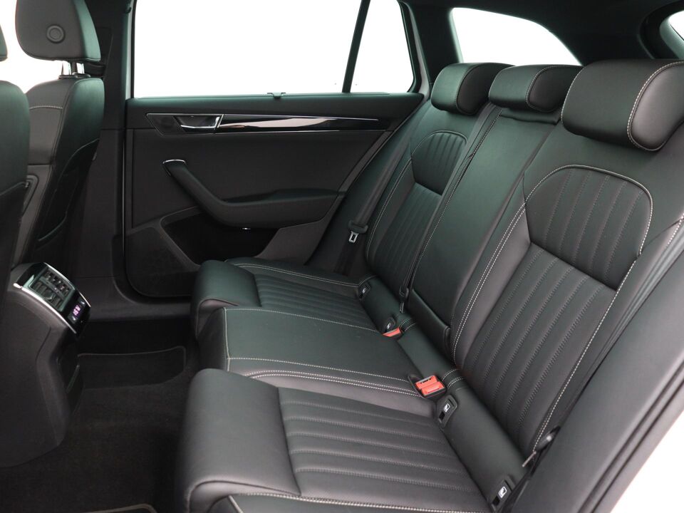 Škoda Superb Combi 1.4 TSI iV Laurin&Klement