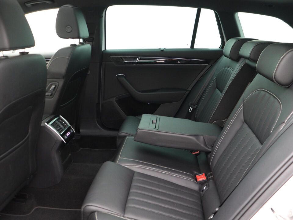 Škoda Superb Combi 1.4 TSI iV Laurin&Klement