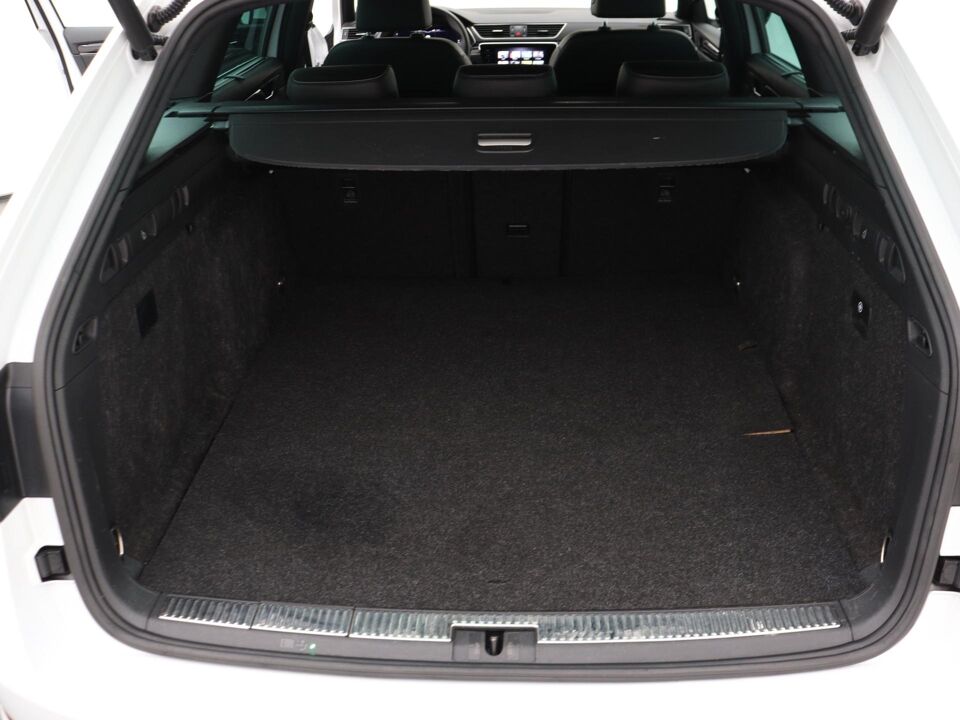 Škoda Superb Combi 1.4 TSI iV Laurin&Klement