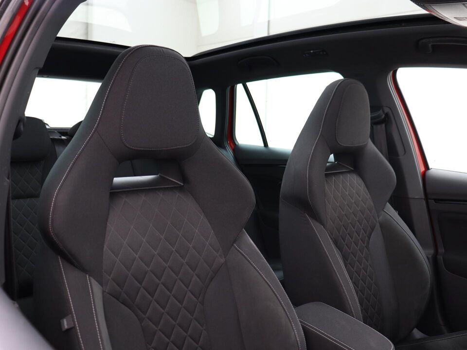 Škoda Kamiq 1.0 TSI 110 PK DSG Sport Business