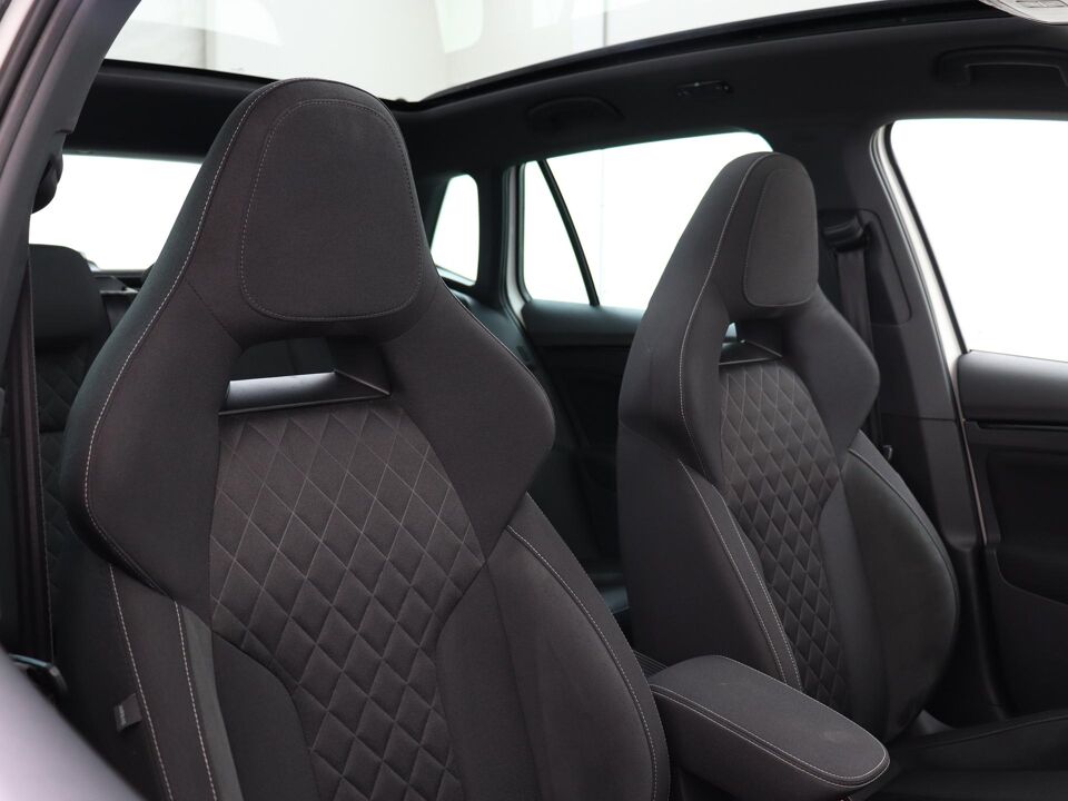 Škoda Kamiq 1.0 TSI 110 PK DSG Sport Business