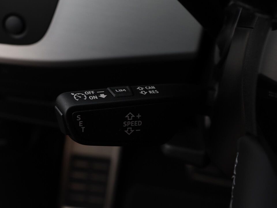 Audi A4 Avant 35 TFSI S edition Competition