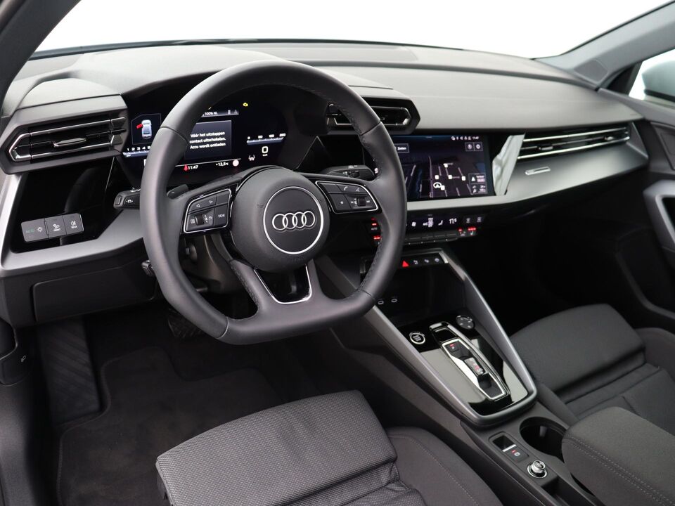 Audi A3 Limousine 35 TFSI 150 PK Advance Edition