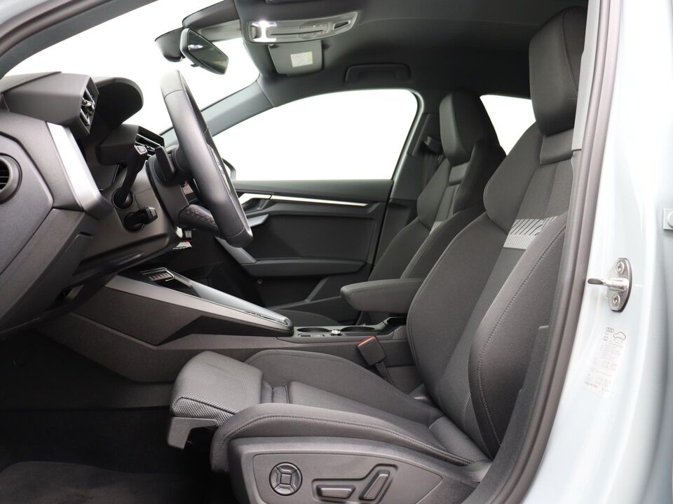 Audi A3 Limousine 35 TFSI 150 PK Advance Edition
