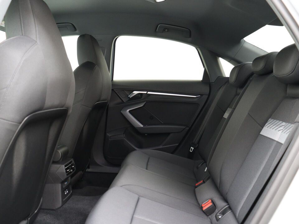 Audi A3 Limousine 35 TFSI 150 PK Advance Edition