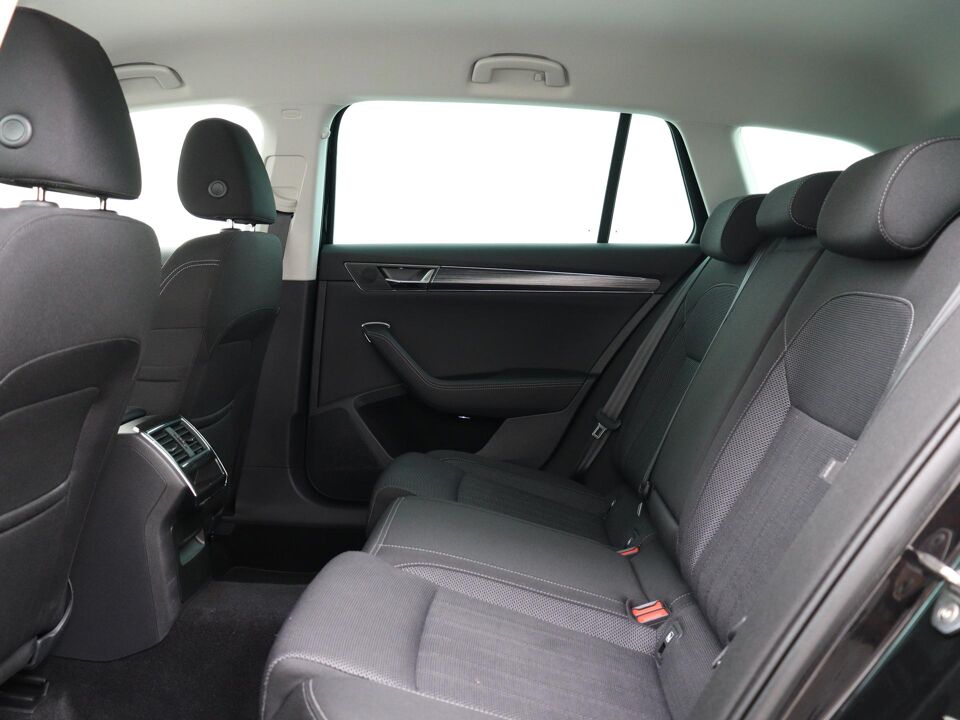 Škoda Superb Combi 1.5 TSI 150 PK DSG Business Edition Plus