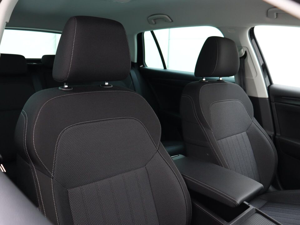 Škoda Superb Combi 1.5 TSI 150 PK DSG Business Edition Plus