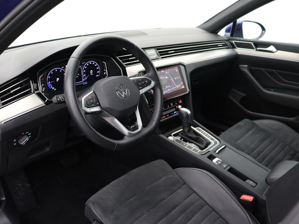 Volkswagen Passat Variant 1.5 TSI Elegance Business R