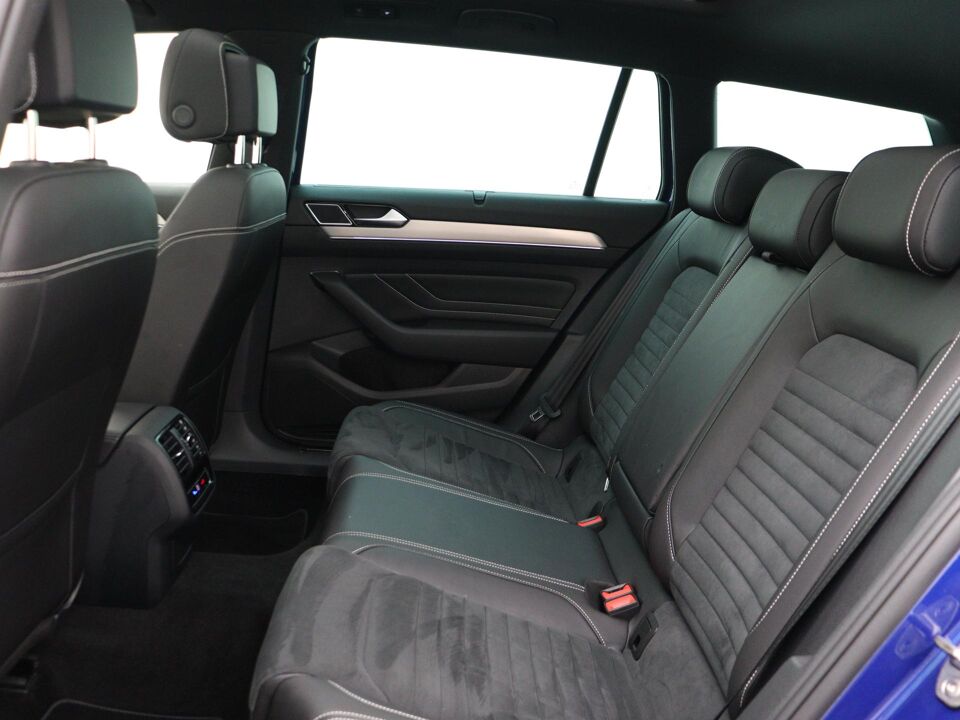 Volkswagen Passat Variant 1.5 TSI Elegance Business R