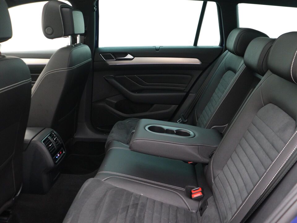 Volkswagen Passat Variant 1.5 TSI Elegance Business R