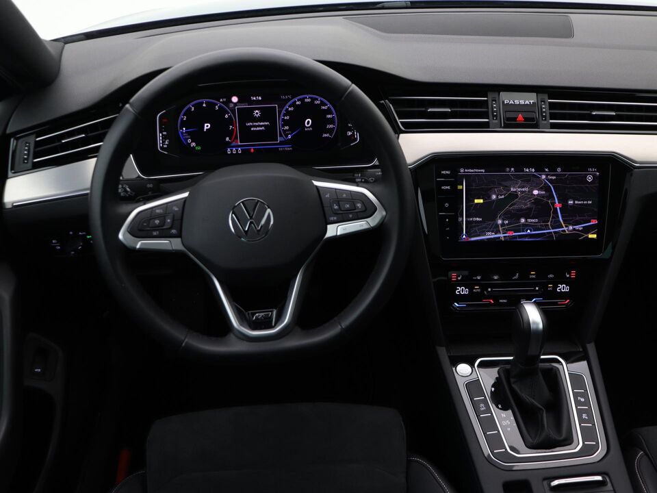 Volkswagen Passat Variant 1.5 TSI Elegance Business R