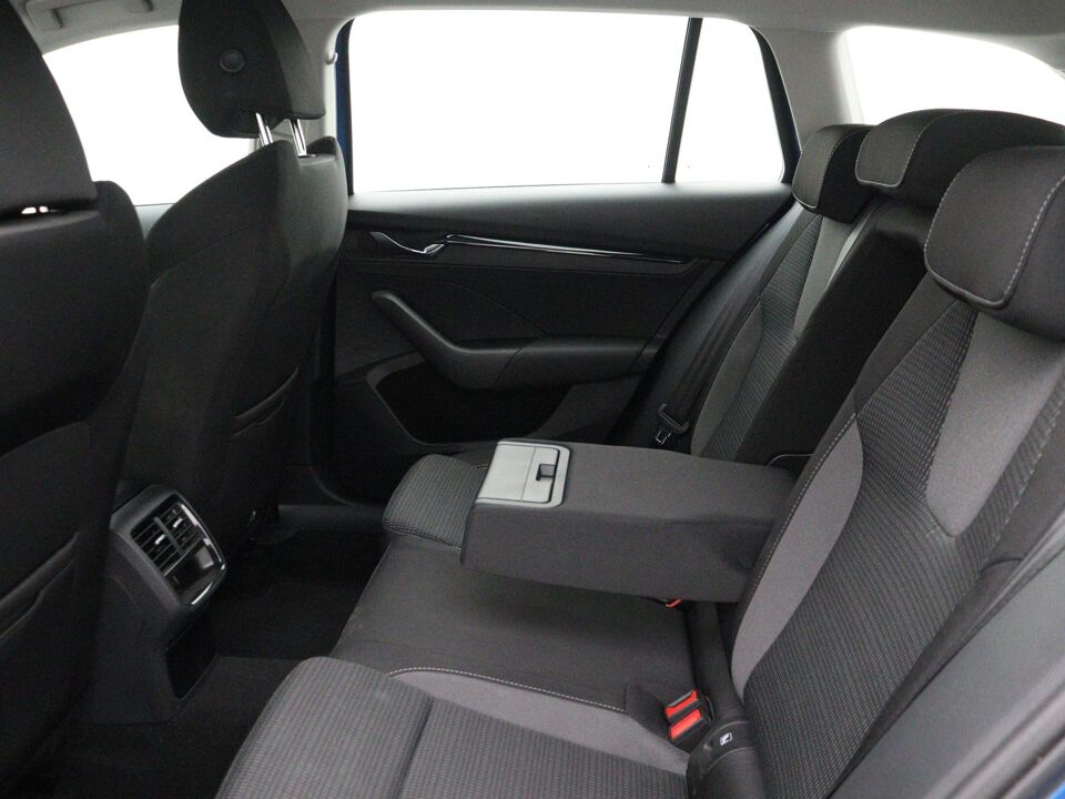 Škoda Octavia Combi 1.5 e-TSI Business Edition