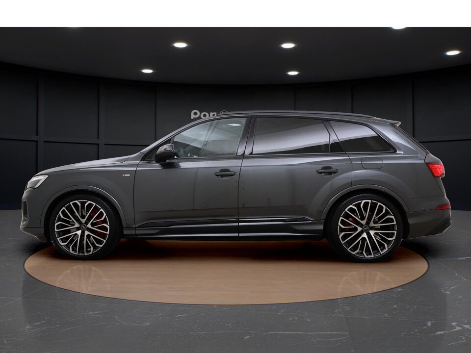 Audi Q7 Pro Line S 55 TFSI e 290 kW / 394 PK