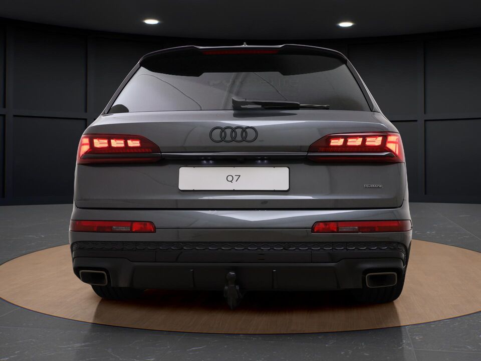 Audi Q7 Pro Line S 55 TFSI e 290 kW / 394 PK