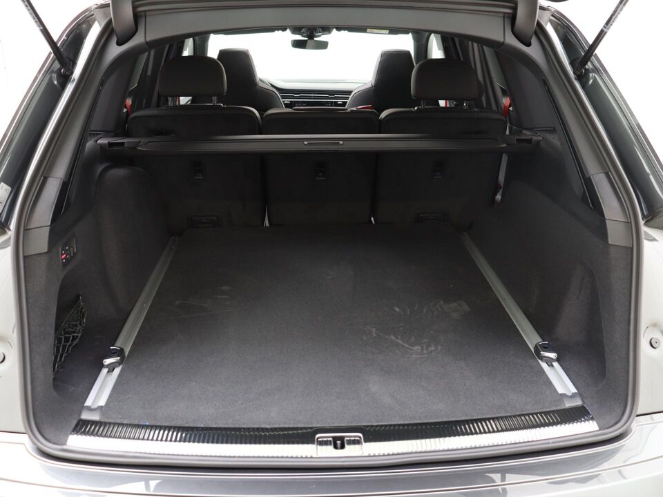 Audi Q7 Pro Line S 55 TFSI e 290 kW / 394 PK