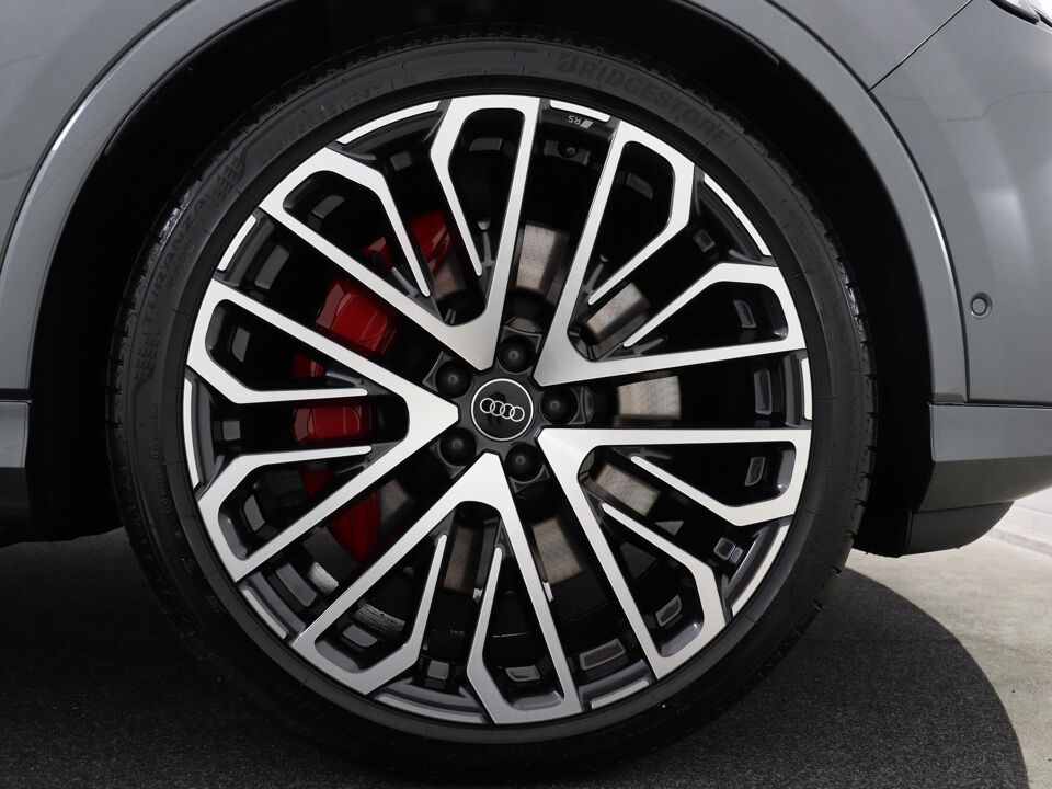 Audi Q7 Pro Line S 55 TFSI e 290 kW / 394 PK