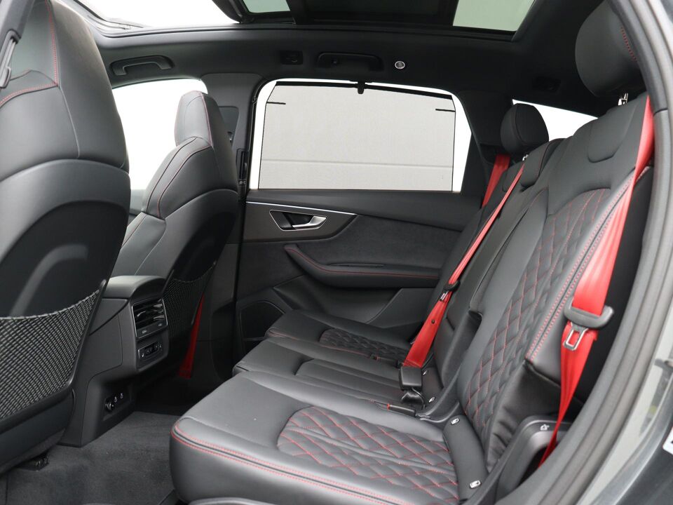 Audi Q7 Pro Line S 55 TFSI e 290 kW / 394 PK