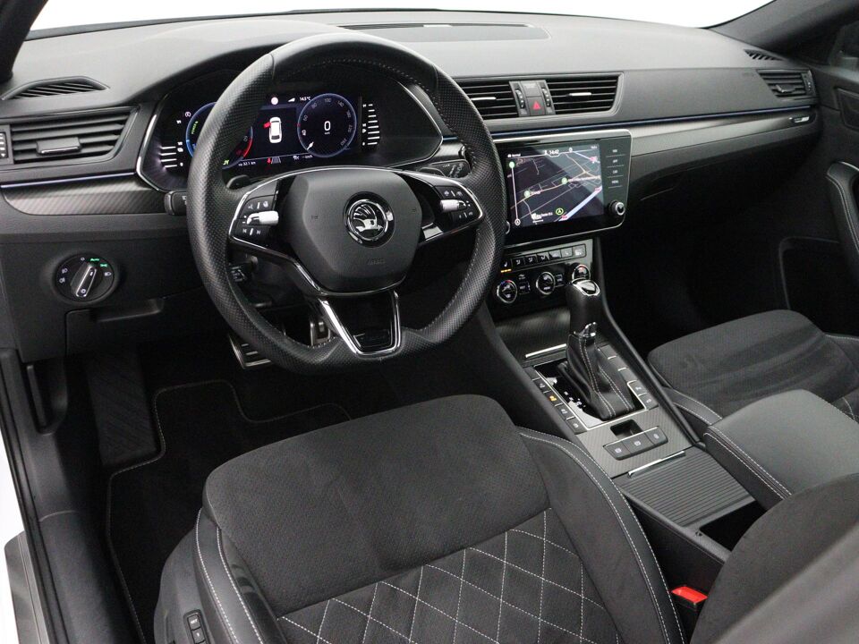 Škoda Superb Combi 1.4 TSI iV Sportline Business